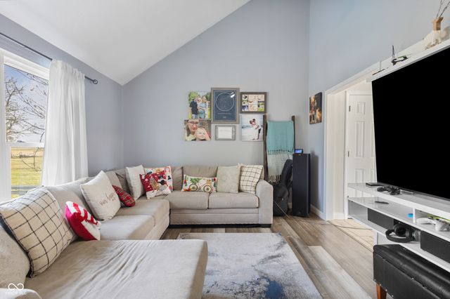 11126 N Eagles Nest Court, Fairland, IN 46126