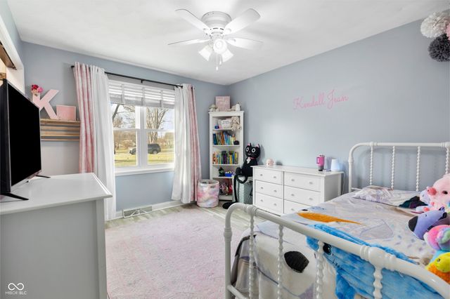 11126 N Eagles Nest Court, Fairland, IN 46126