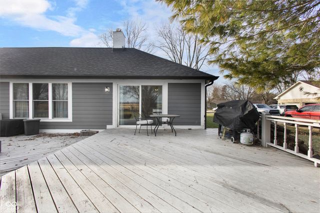 11126 N Eagles Nest Court, Fairland, IN 46126