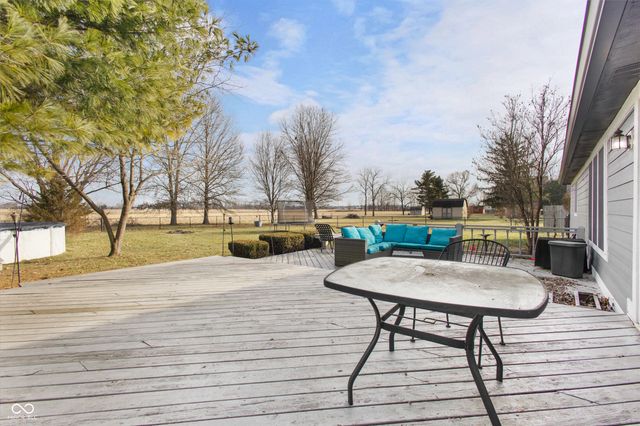 11126 N Eagles Nest Court, Fairland, IN 46126