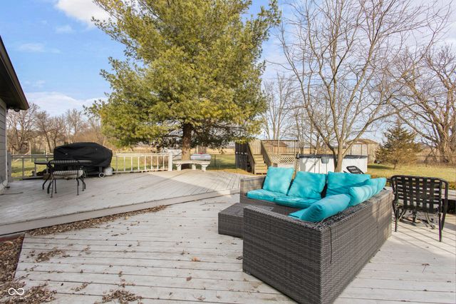 11126 N Eagles Nest Court, Fairland, IN 46126