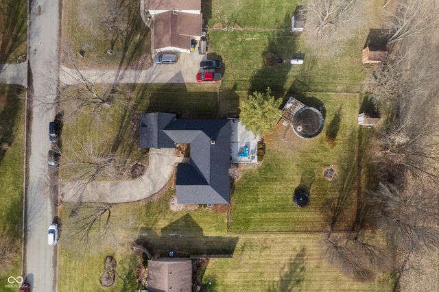 11126 N Eagles Nest Court, Fairland, IN 46126