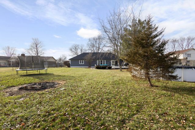 11126 N Eagles Nest Court, Fairland, IN 46126