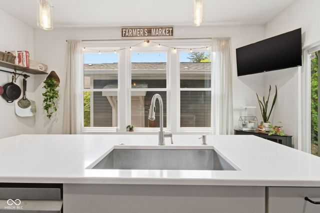 5734 Indianola Avenue, Indianapolis, IN 46220