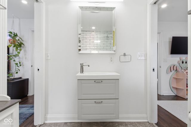 5734 Indianola Avenue, Indianapolis, IN 46220