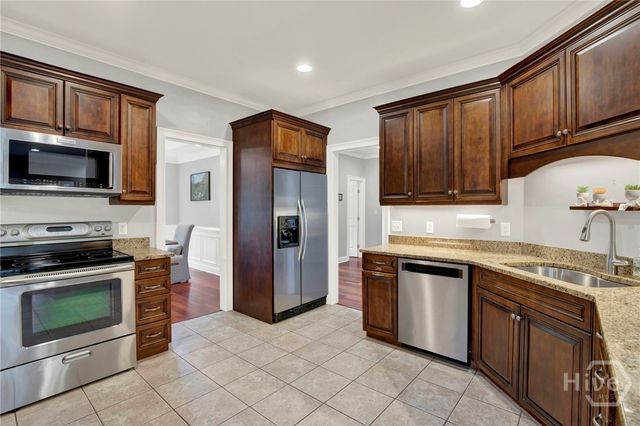 206 Island Creek Lane, Savannah, GA 31410
