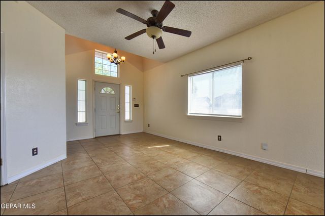 4376 LOMA TAURINA Drive, El Paso, TX 79934