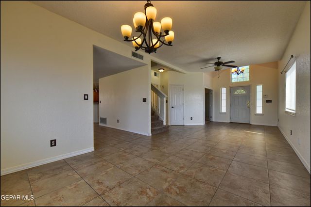 4376 LOMA TAURINA Drive, El Paso, TX 79934