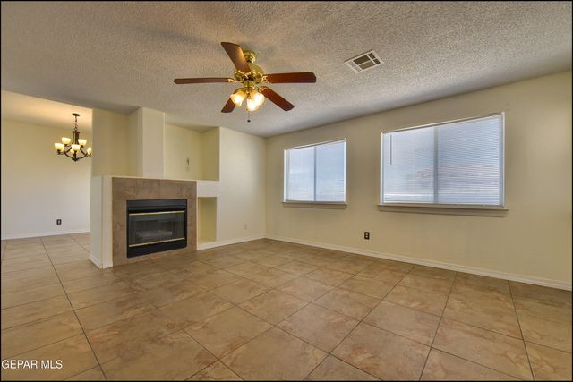 4376 LOMA TAURINA Drive, El Paso, TX 79934