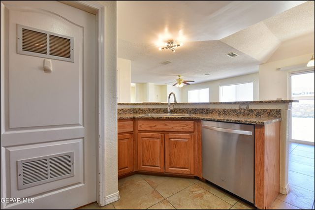 4376 LOMA TAURINA Drive, El Paso, TX 79934