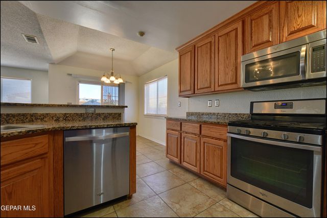 4376 LOMA TAURINA Drive, El Paso, TX 79934