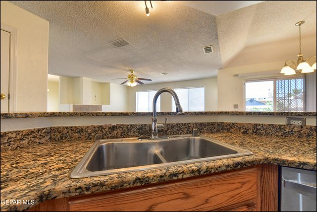 4376 LOMA TAURINA Drive, El Paso, TX 79934