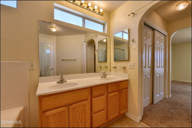 4376 LOMA TAURINA Drive, El Paso, TX 79934
