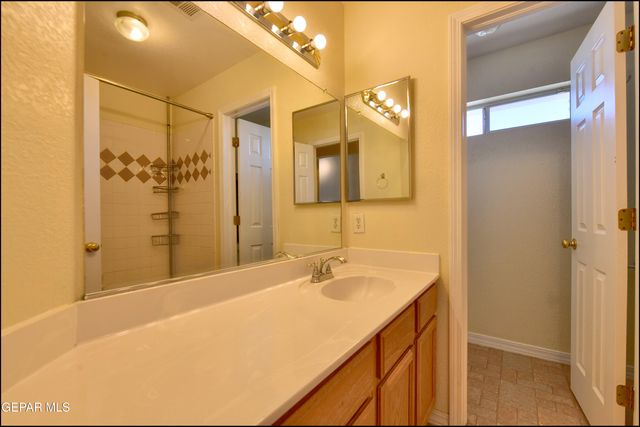 4376 LOMA TAURINA Drive, El Paso, TX 79934