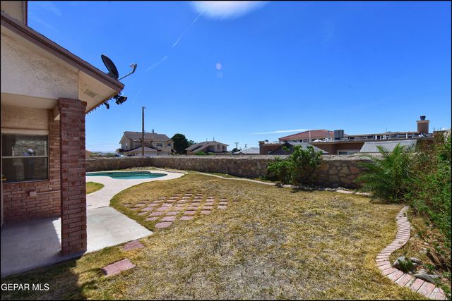 4376 LOMA TAURINA Drive, El Paso, TX 79934