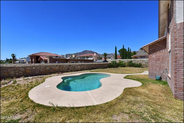 4376 LOMA TAURINA Drive, El Paso, TX 79934