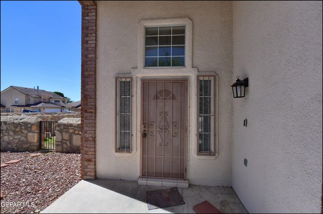 4376 LOMA TAURINA Drive, El Paso, TX 79934