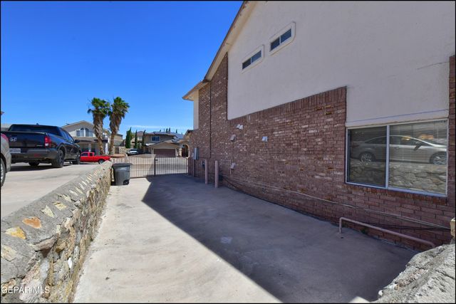 4376 LOMA TAURINA Drive, El Paso, TX 79934