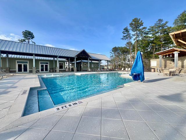 302 Gazelle Court, Niceville, FL 32578