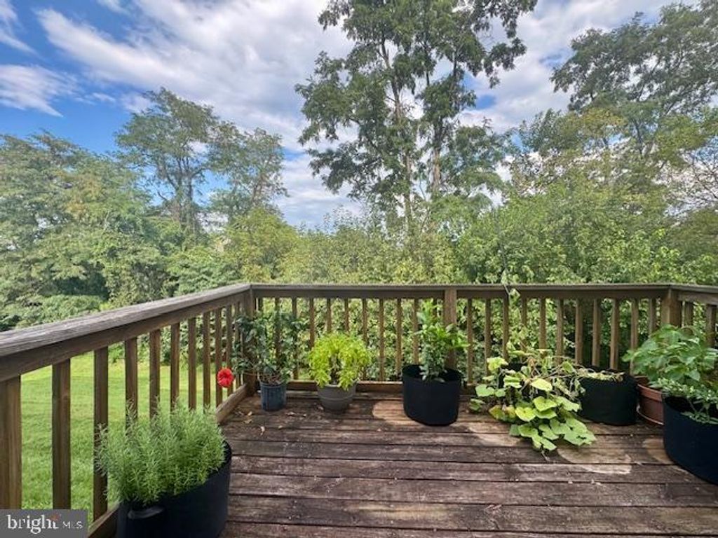611 TUDOR DR, Winchester, VA 22603