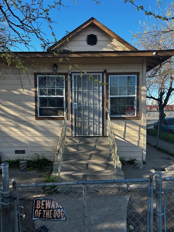 201 W Worth St, Stockton, CA 95206