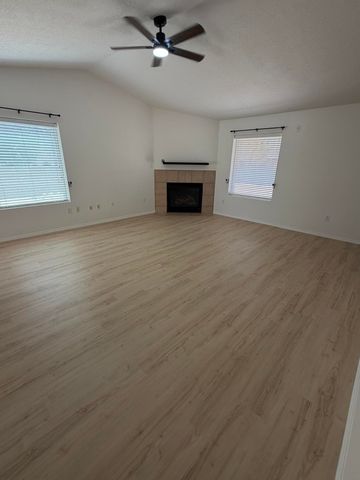 515 Deschutes Street SE, Albuquerque, NM 87123