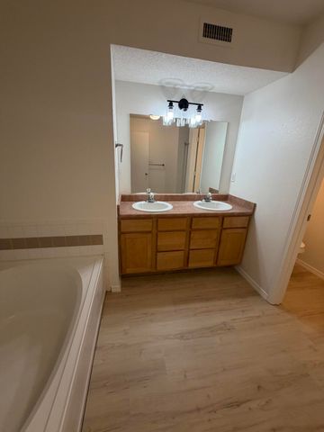 515 Deschutes Street SE, Albuquerque, NM 87123