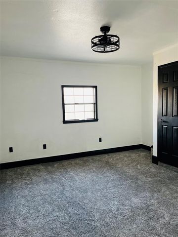 30 Crestbriar Court, Baytown, TX 77521