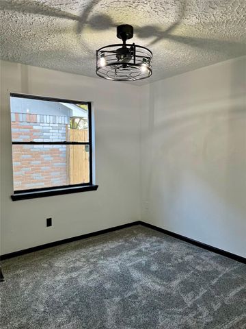 30 Crestbriar Court, Baytown, TX 77521