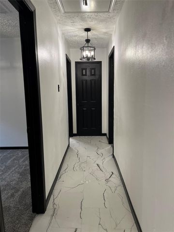 30 Crestbriar Court, Baytown, TX 77521