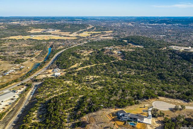 153 Center Oaks Court, Kerrville, TX 78028