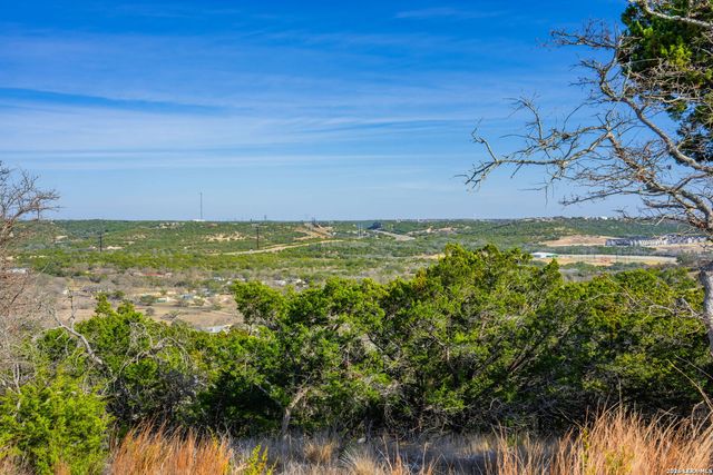 153 Center Oaks Court, Kerrville, TX 78028