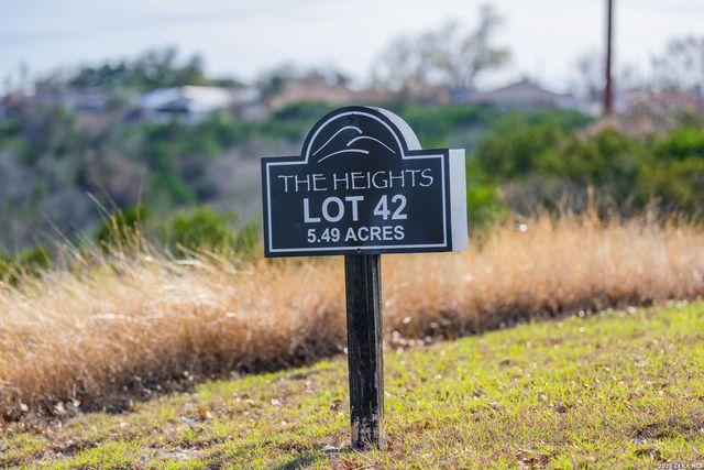 153 Center Oaks Court, Kerrville, TX 78028