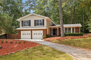 610 Trailmore Place, Roswell, GA 30076