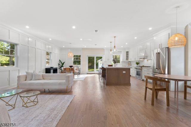 834 Tice Pl, Westfield Town, NJ 07090