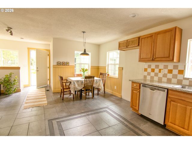 4351 Ne 88TH Ave, Portland, OR 97220