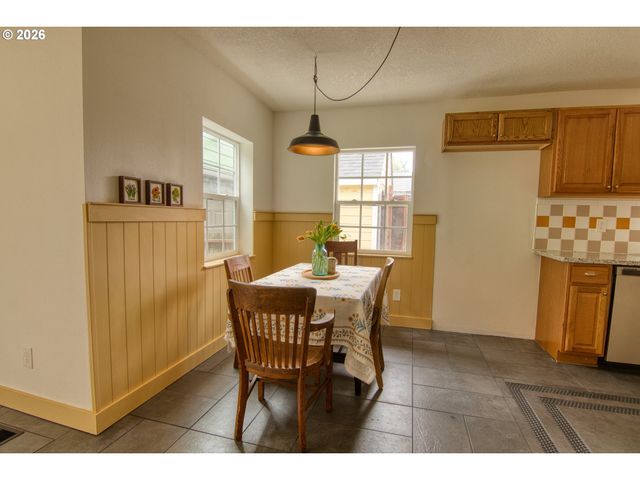 4351 Ne 88TH Ave, Portland, OR 97220