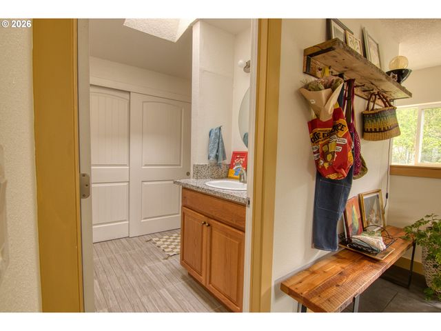 4351 Ne 88TH Ave, Portland, OR 97220
