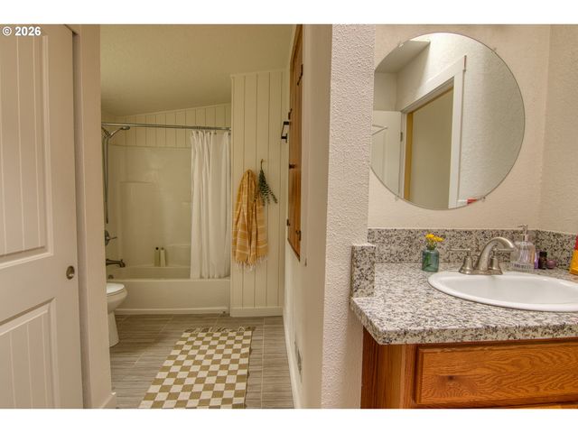 4351 Ne 88TH Ave, Portland, OR 97220