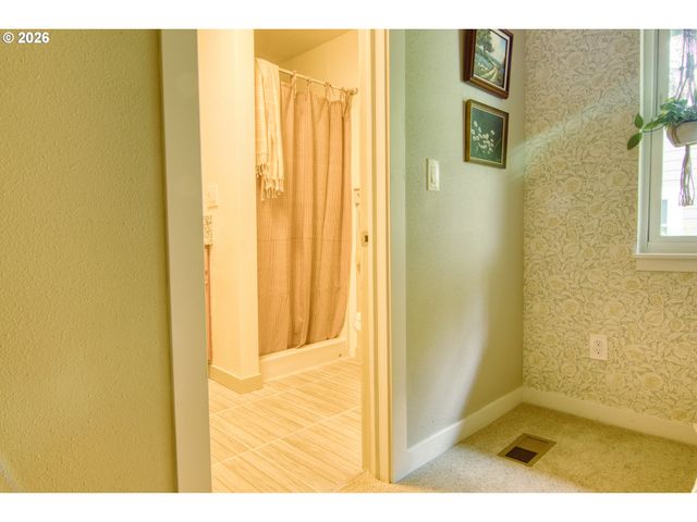 4351 Ne 88TH Ave, Portland, OR 97220