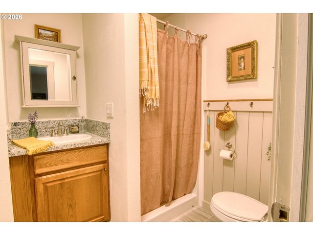 4351 Ne 88TH Ave, Portland, OR 97220