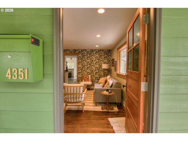 4351 Ne 88TH Ave, Portland, OR 97220