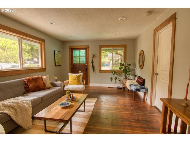 4351 Ne 88TH Ave, Portland, OR 97220