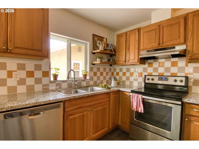 4351 Ne 88TH Ave, Portland, OR 97220