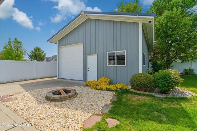 8299 N Raspberry LN, Hayden, ID 83835