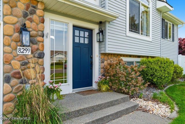 8299 N Raspberry LN, Hayden, ID 83835