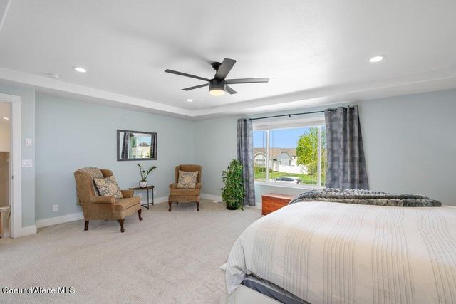 8299 N Raspberry LN, Hayden, ID 83835