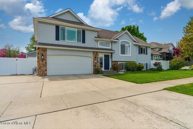 8299 N Raspberry LN, Hayden, ID 83835