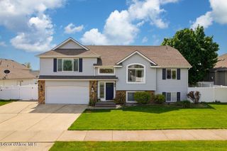 8299 N Raspberry LN, Hayden, ID 83835