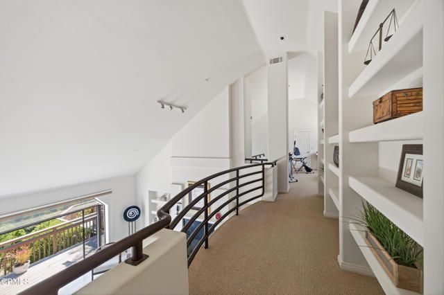 535 Ridgecrest Drive, Santa Paula, CA 93060